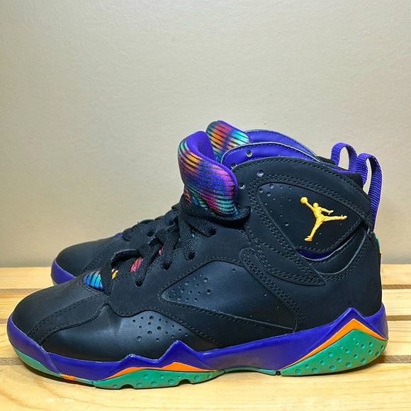 Air Jordan Retro 7 Lola Bunny - Picture 1 of 6